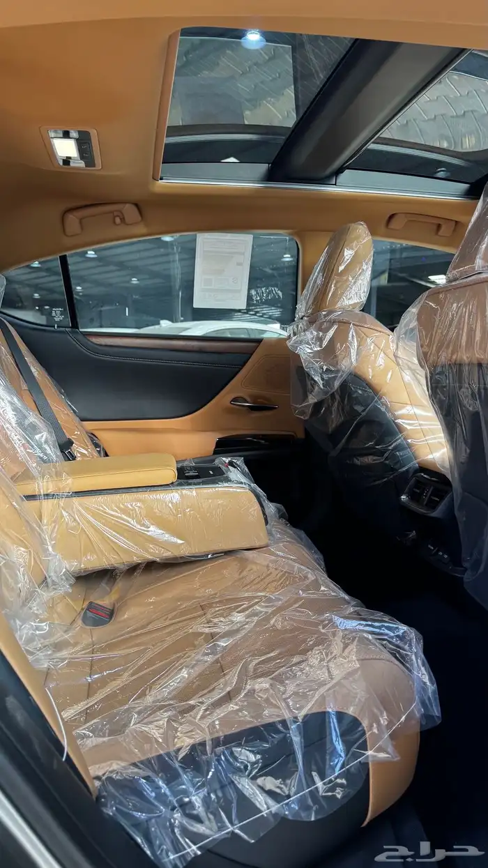 لكززس ES 350 CC بانوراما بريمي 2025 - 236.000 24
