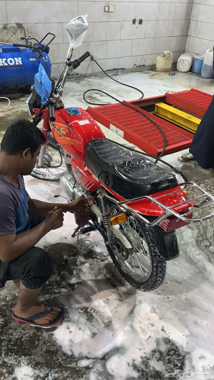 دباب AX100 3