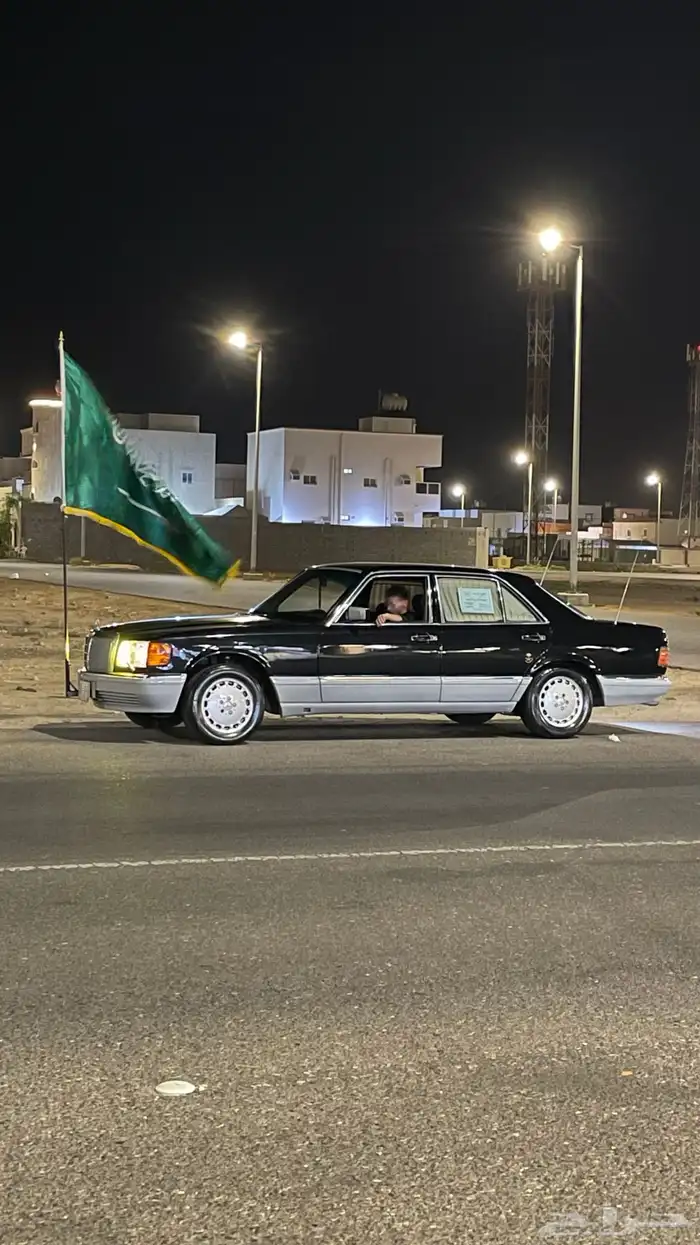 مرسيدس اسود 1990 للبيع المستعجل 13