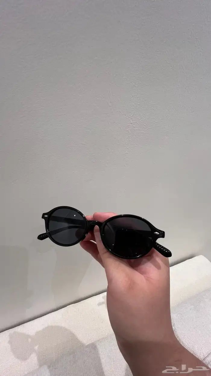 للبيع نظارات شمسيه بأشكال مختلفه 3
