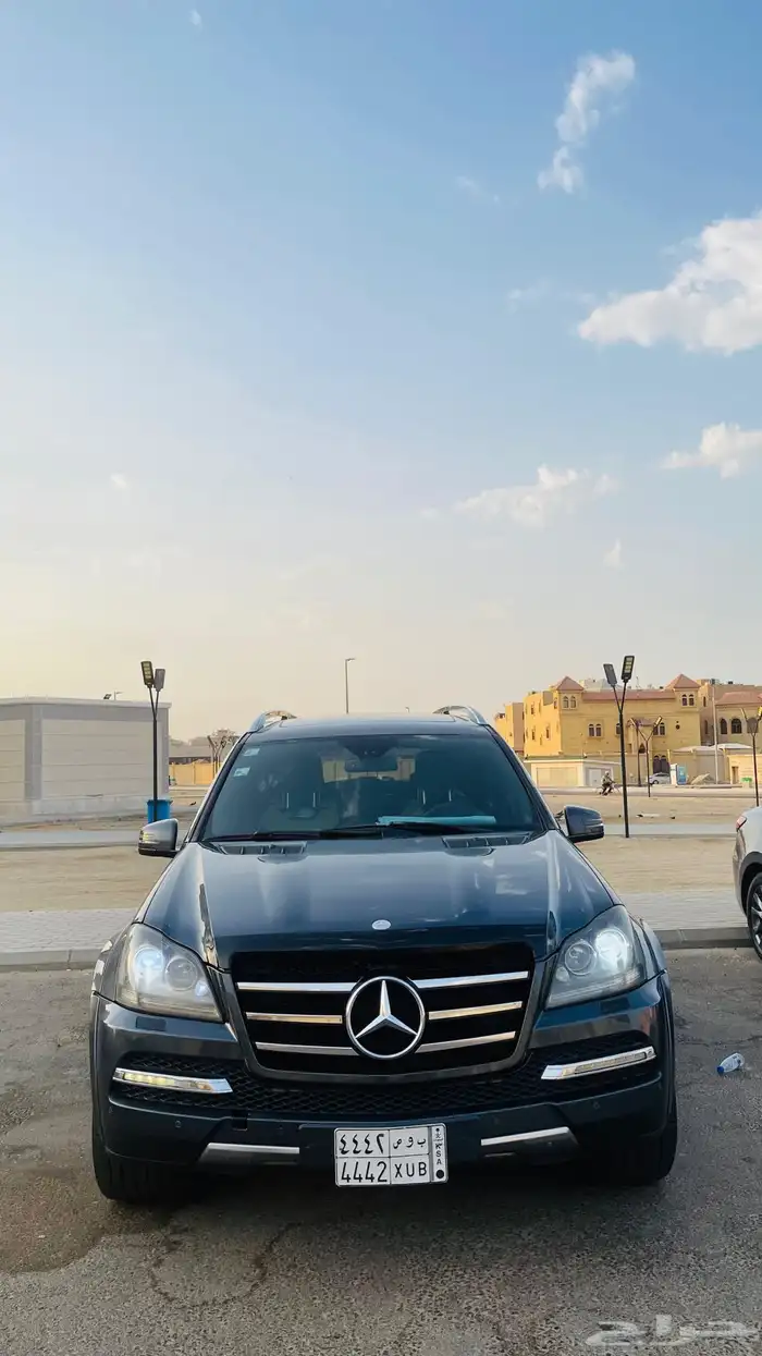 Mercedes Benz GL 450. AMG 12