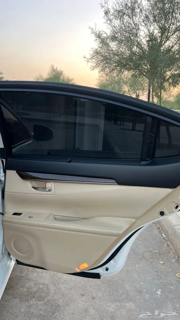 لكزس ES 350 مديل 2014 18