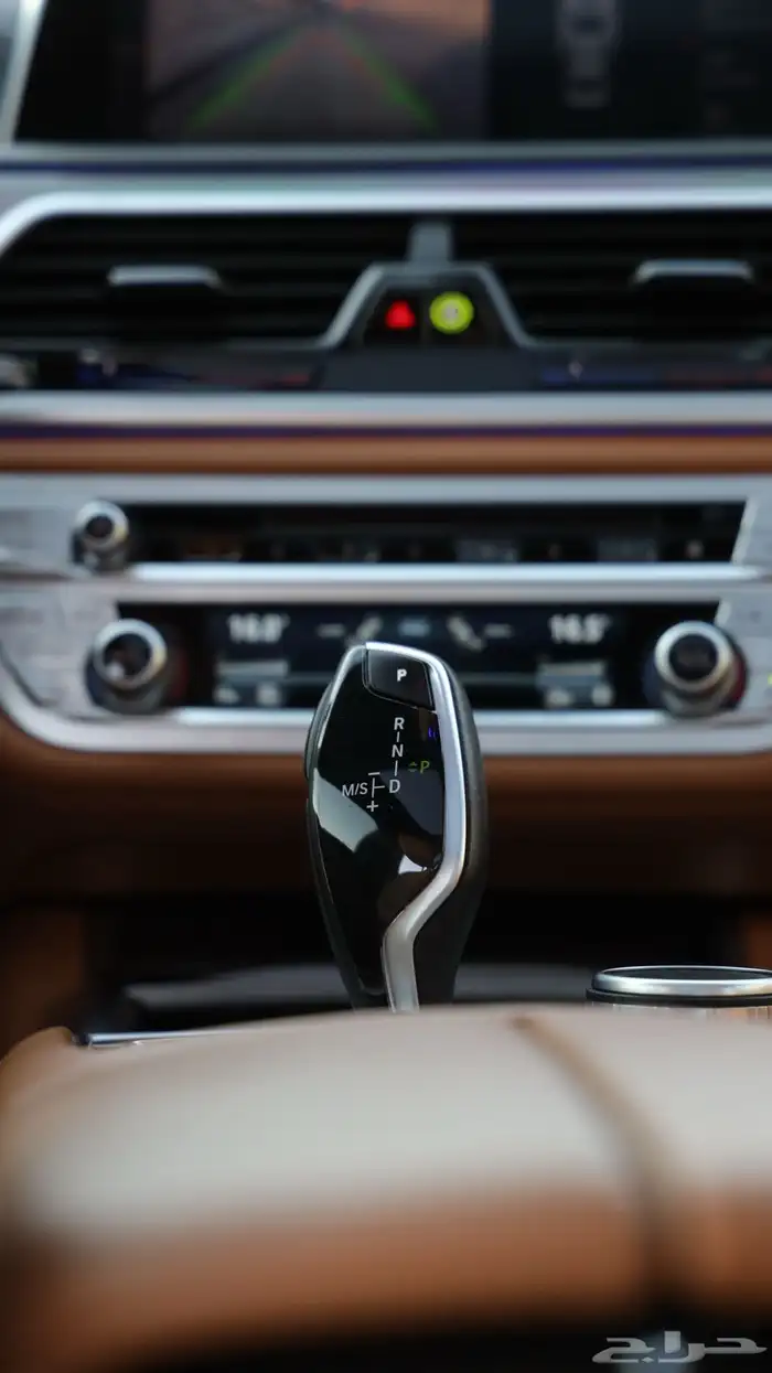 ناغي BMW .. وكالة ( شبه جديد ) 35