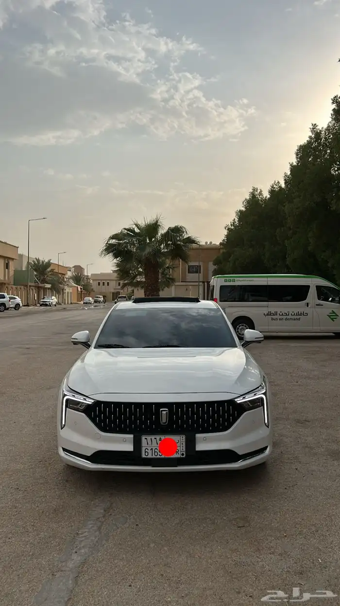 بيستون B70 2023 فل كامل شبه اصفار 2