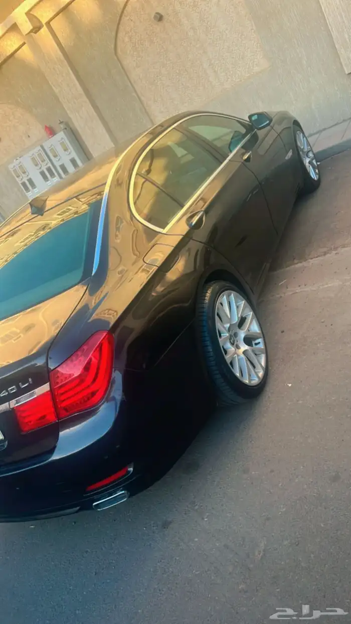 سيارة نوع (BMW)بي ام دبليو موديل 2011 فئة 730 3