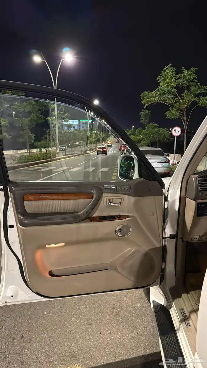لكزس LX470 2007 فل كامل 17