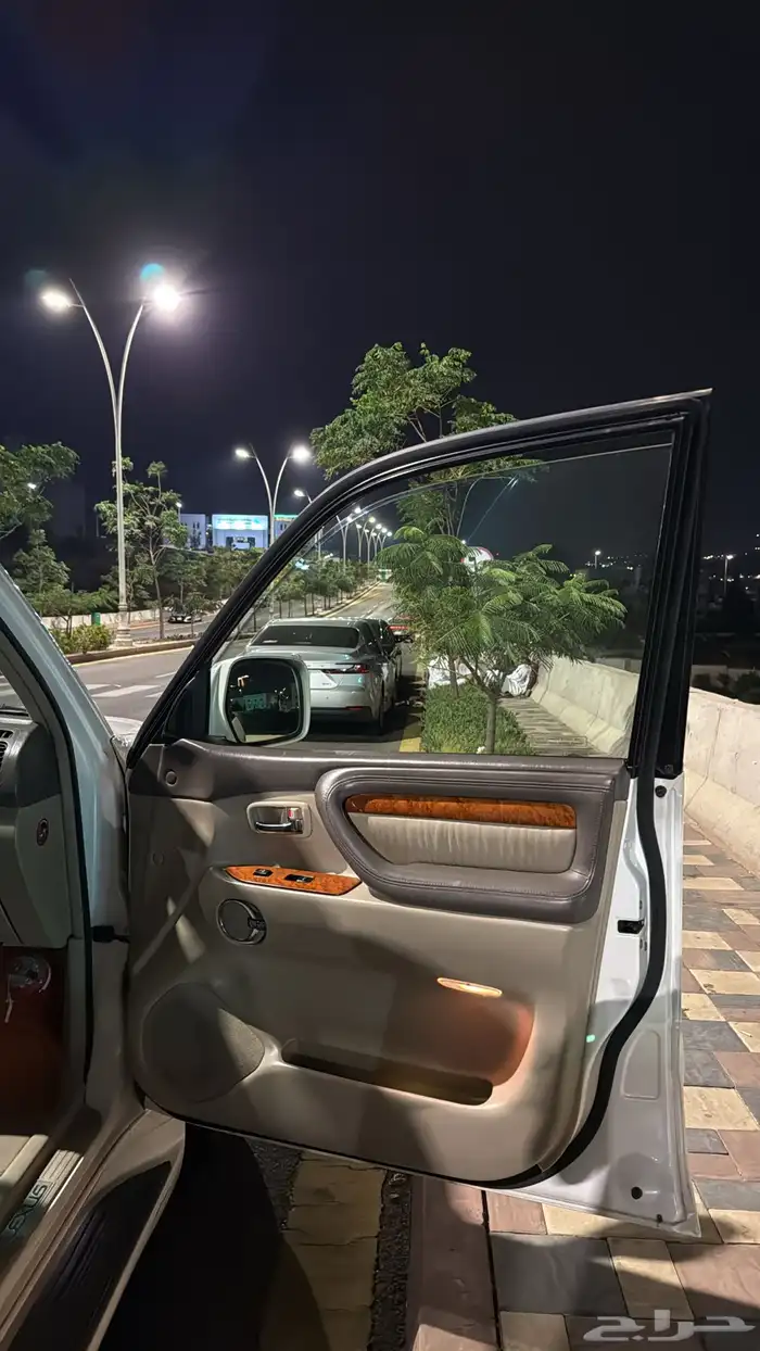 لكزس LX470 2007 فل كامل 19