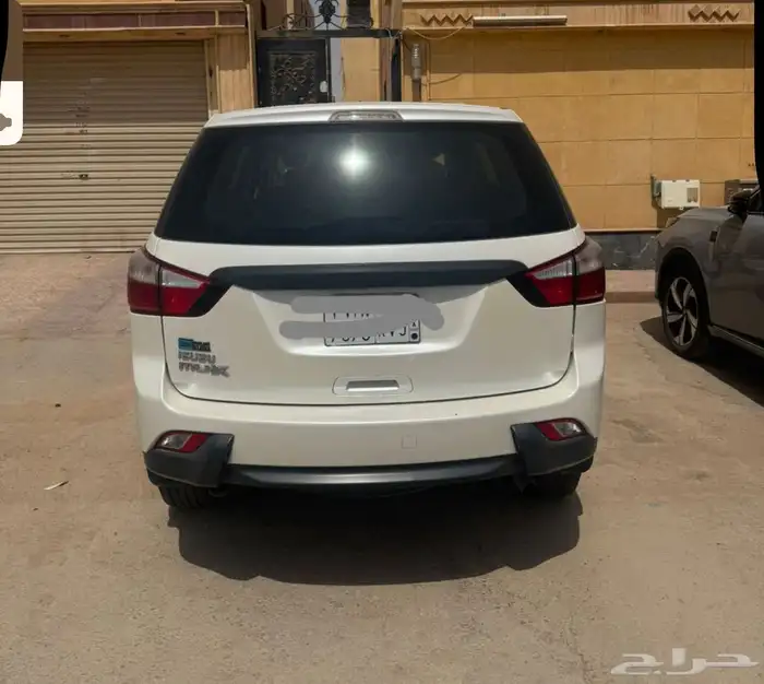 جيب ايسوزو 1