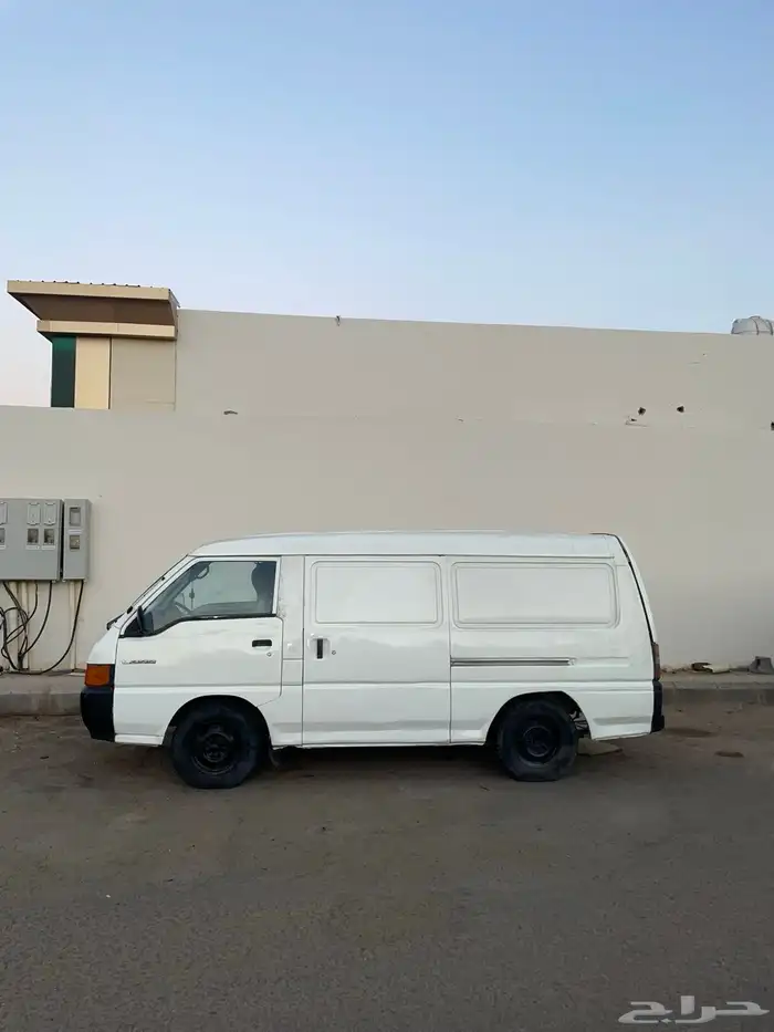 فان ميتسوبيشي 1