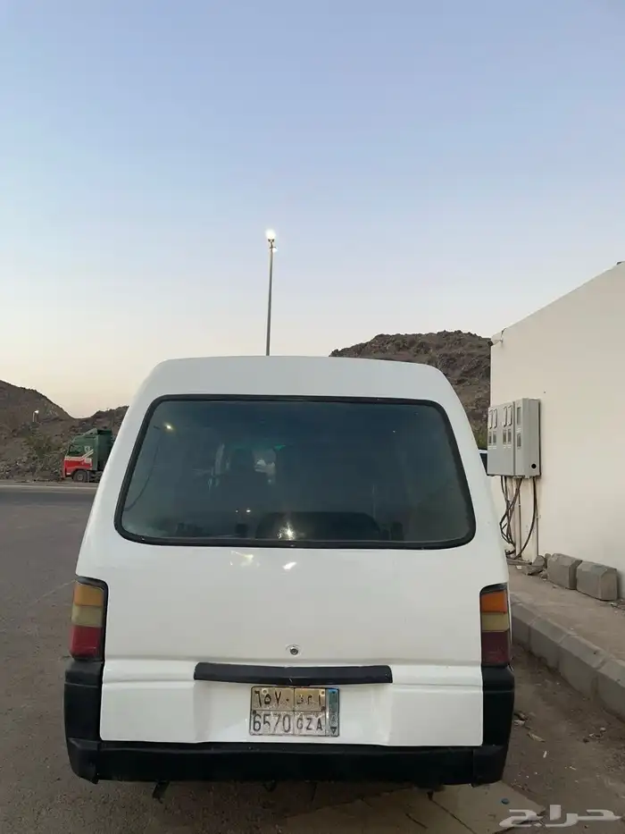 فان ميتسوبيشي 3