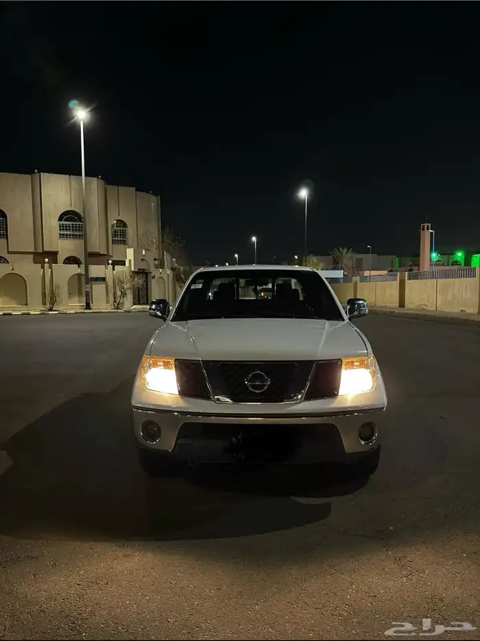 نيسان نافارا 2015 0