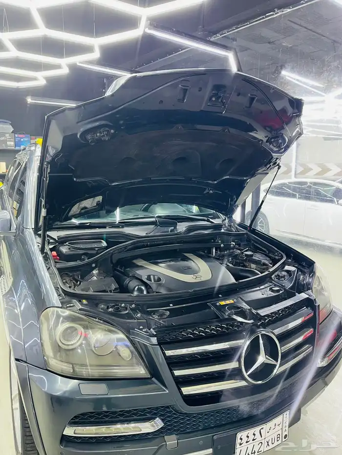 Mercedes Benz GL 450. AMG 40