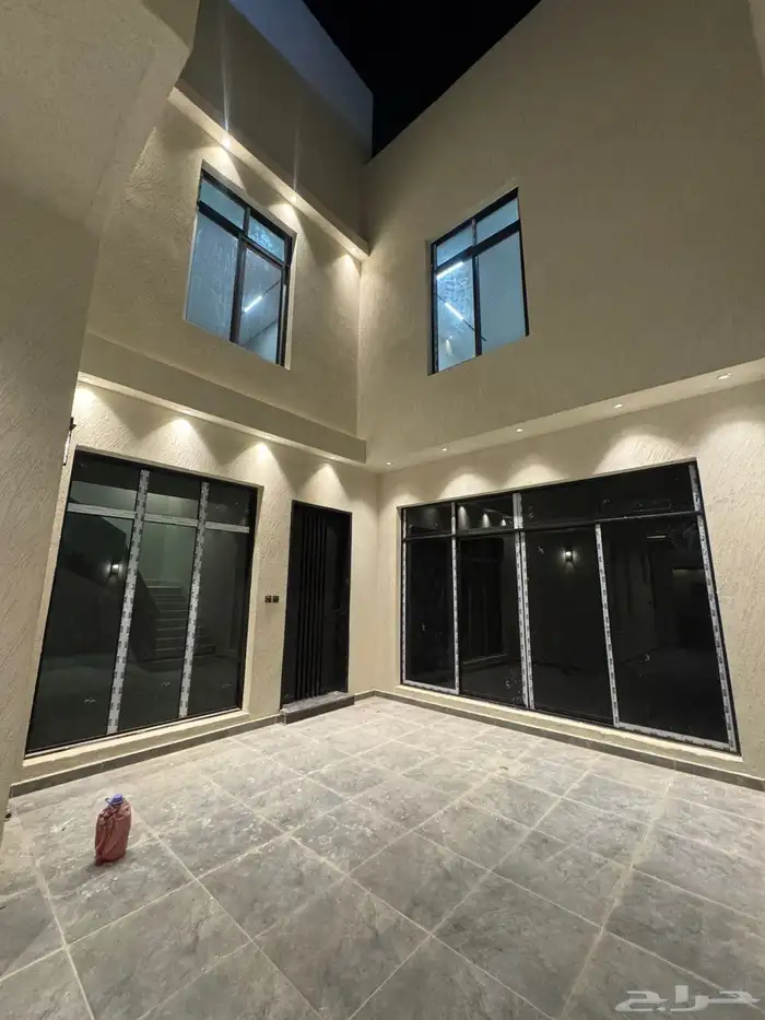 فلة مساحة 225 م حي المهدية 0