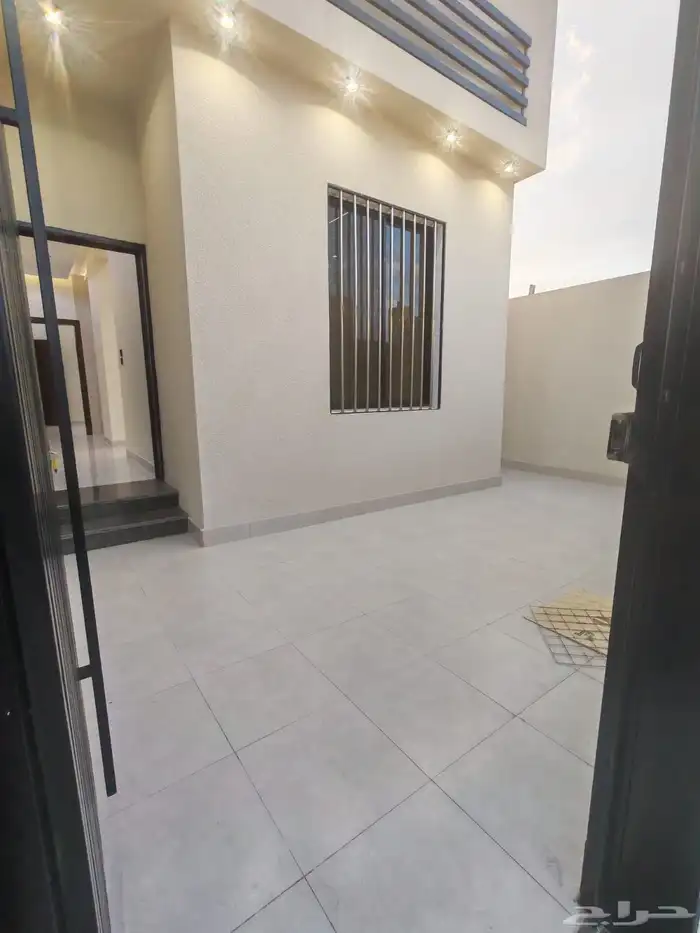 للبيع شقق ارضي و علوي مع سطح بمداخل مستقلة تماما من600 الف 3