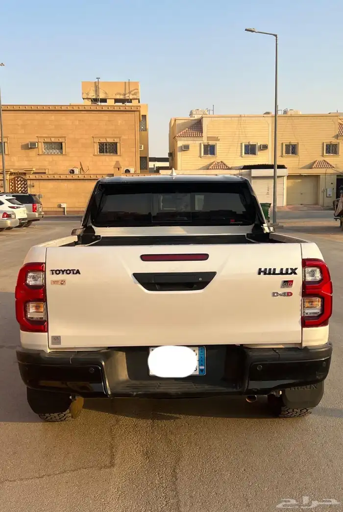 للبيع هايلكس غمارتين دبل 2024 GR ديزل مكينه كبيره سعوديه 4