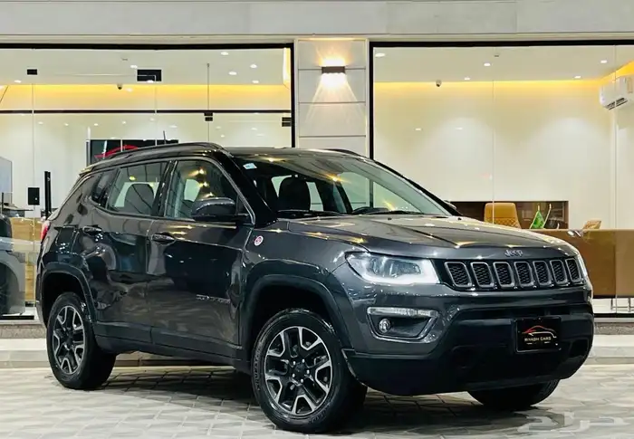 جيب كومباس 2019 تريل هوك ( بحالة ممتازة ) 0