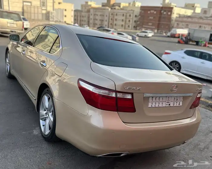 لكزس 460L سعودي موديل 2009 فل كامل 7