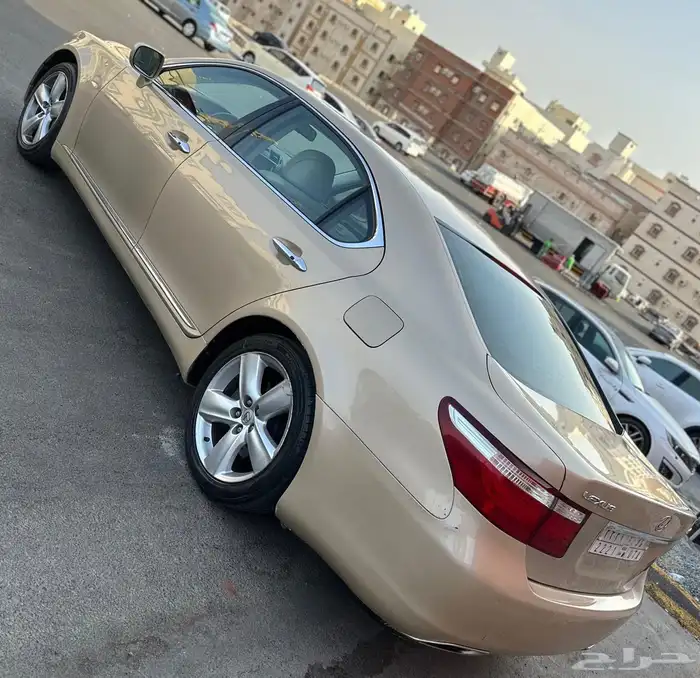 لكزس 460L سعودي موديل 2009 فل كامل 9