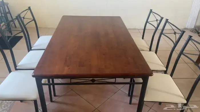 طاولة طعام مع ست كراسي من هوم سنتر 2