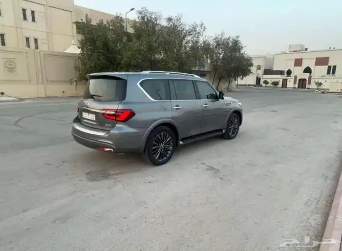 انفينتي qx80 نظيف جدا 1