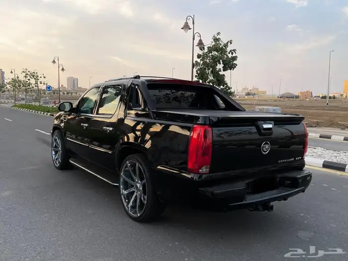 كاديلاك اسكاليد 4