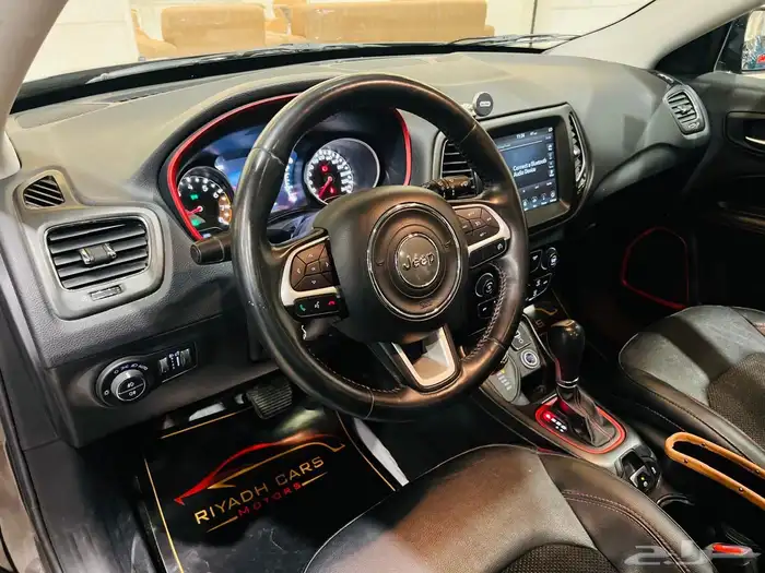 جيب كومباس 2019 تريل هوك ( بحالة ممتازة ) 5