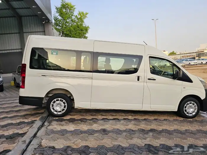 تويوتا هايس 2020 ( بنزين 6 سلندر- قير عادي - 13 راكب ) 7