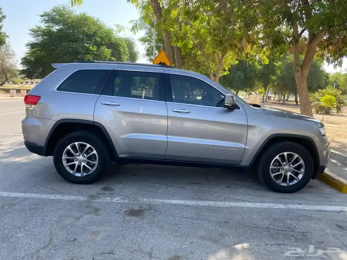 سياره جيب قراند شروكي V8 6