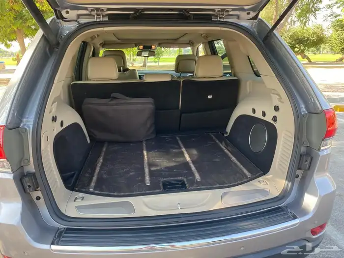 سياره جيب قراند شروكي V8 11