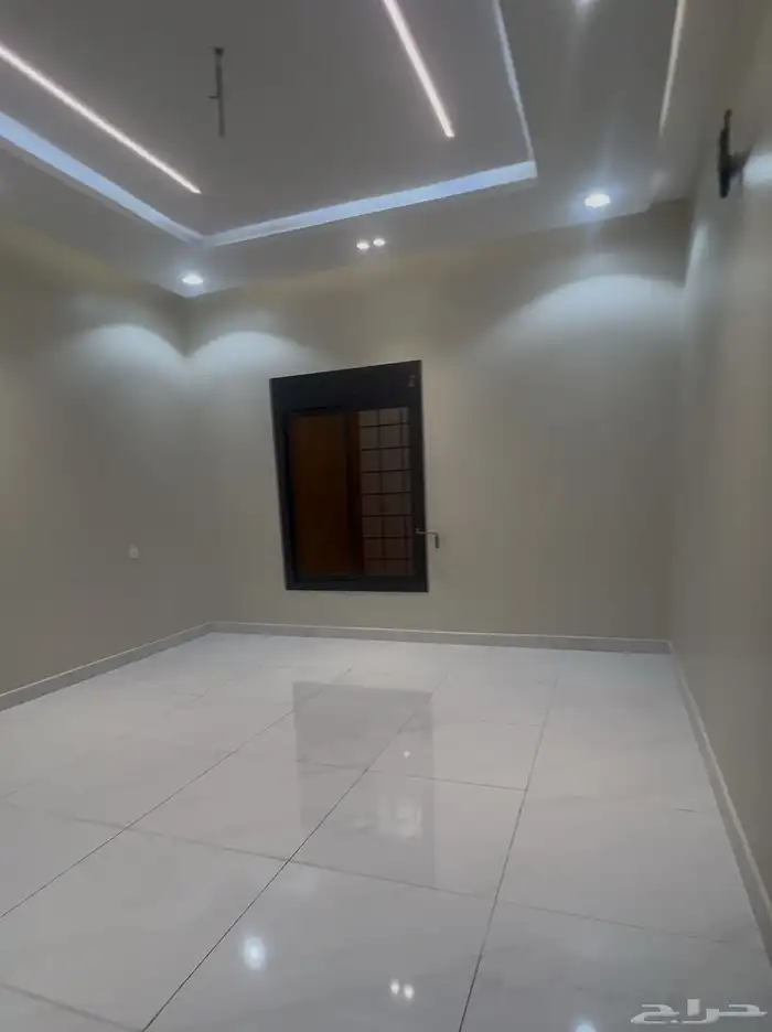 شقه تمليك ارضيه لها ثلاث مداخل بالعزيزيه وحوش مستقل 0