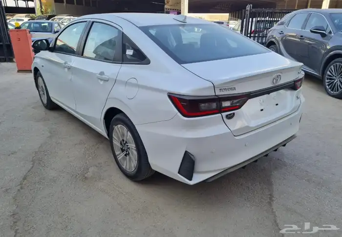 تويوتا يارس y بلس 2026 وy ستاندر 6