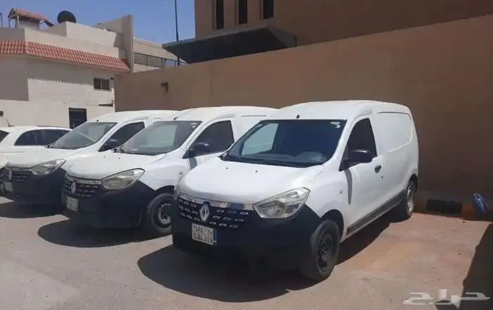 البيع عدد 4 فان بضائع نوع رينو دوكر 2019 1