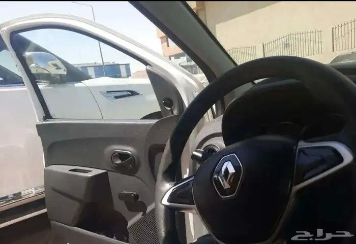 البيع عدد 4 فان بضائع نوع رينو دوكر 2019 7