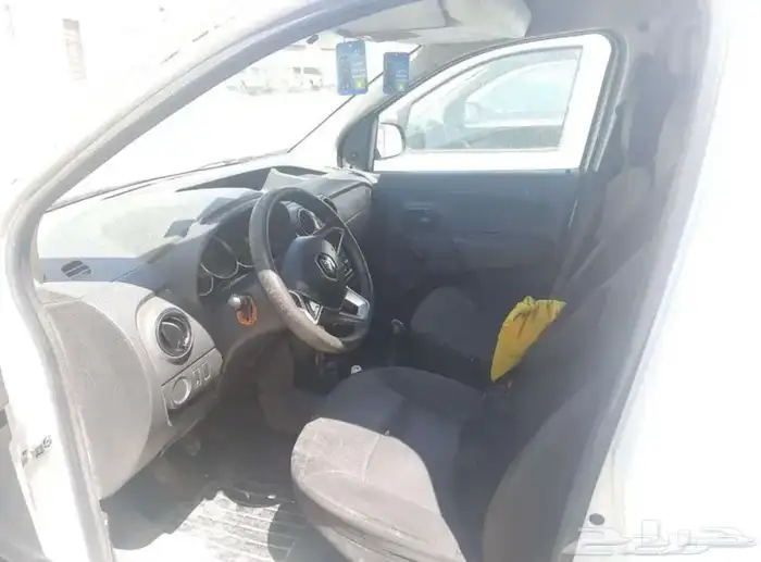 البيع عدد 4 فان بضائع نوع رينو دوكر 2019 6