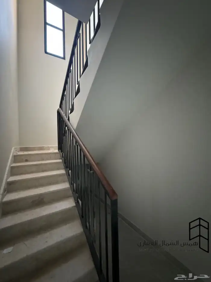 للبيع شقق حي الاخضر 9