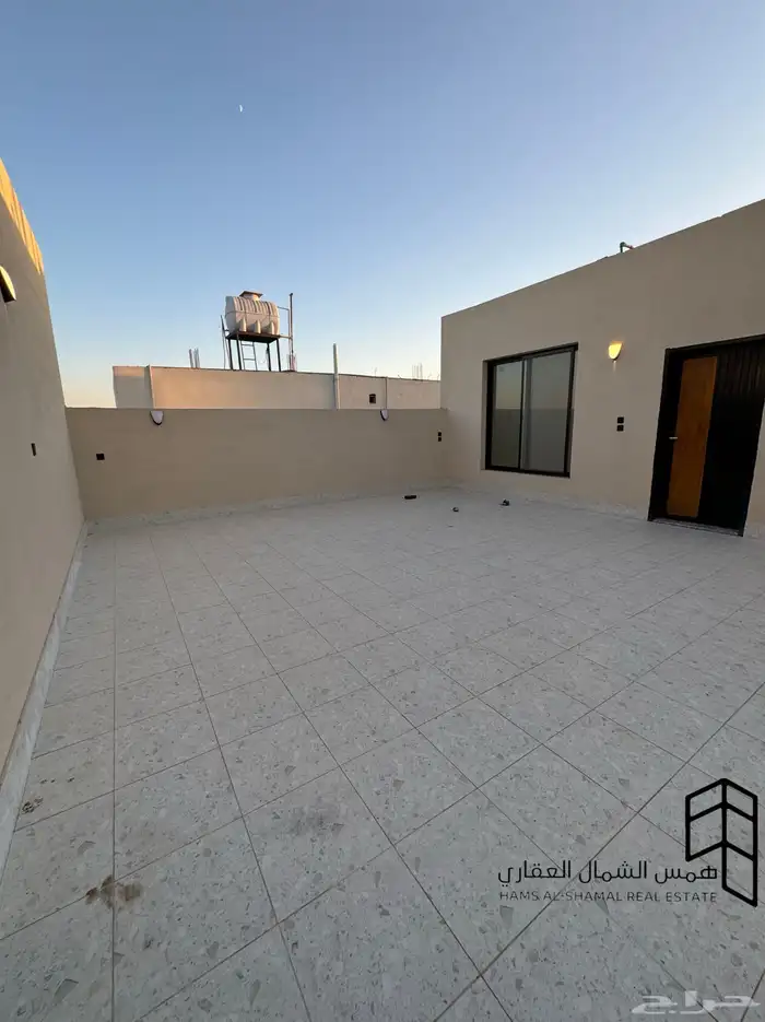 للبيع شقق حي الاخضر 10