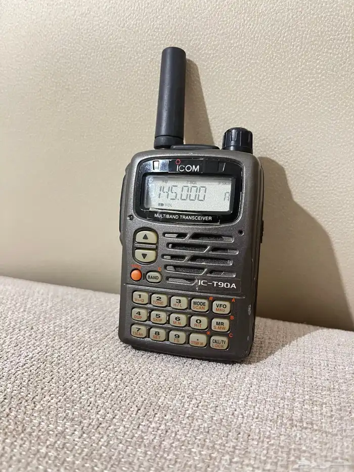 icom t-90 1