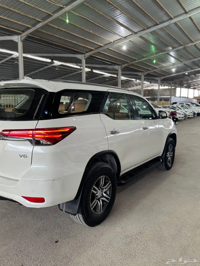 فورشنر 2021 . VX1 5