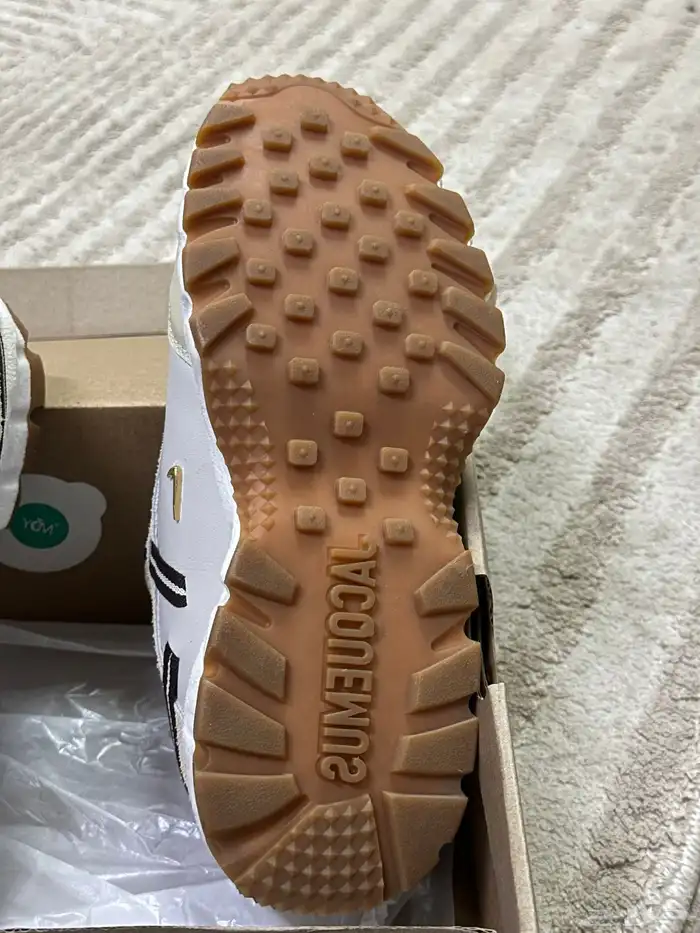 شوز نايك نسائي جديد air humara LX 5