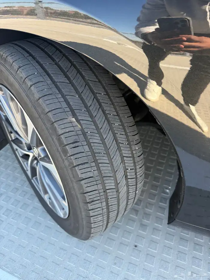 للبيع لكزس ES350 موديل 2022 وكاله داخليه جملي 3