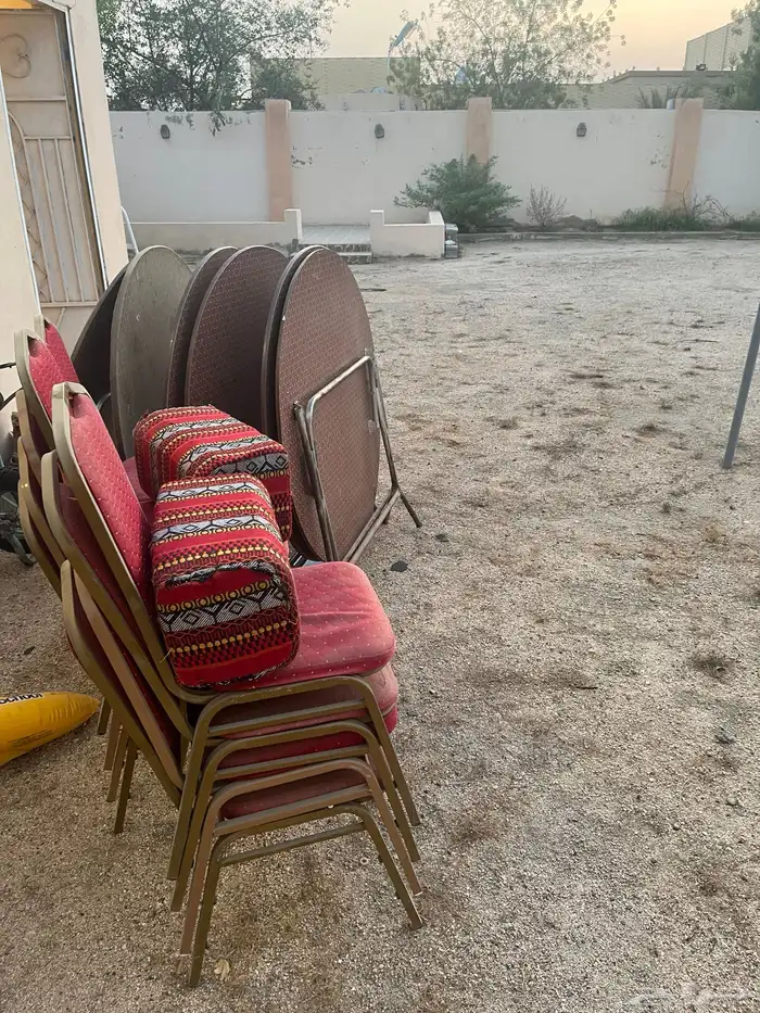4 طاولات حفلات كراسي حفلات   مجانا 0