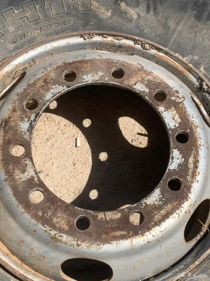 جنط وكفر تريلة للبيع مقاس (22.5) 1