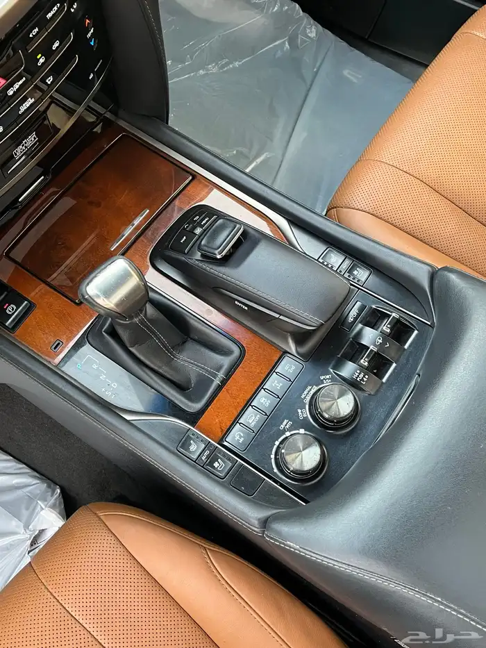 جيب لكزس LX570 DD 2021 12