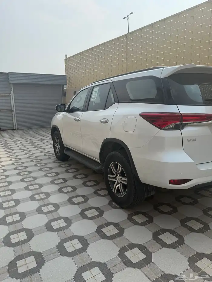 2023 فورتشنر فل كامل ستة سلندر دبل اتوماتيك سعودي 4