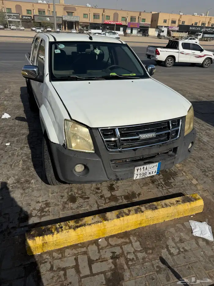 ايسوزو دماكس غمارتين موديل 2009 مكينه 3000 كهرب تيربو 2