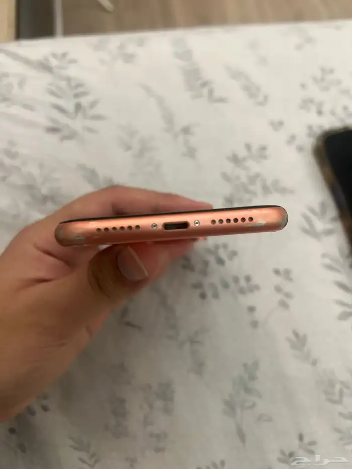 ايفون XR 128 GB ارجواني او برتقالي 5