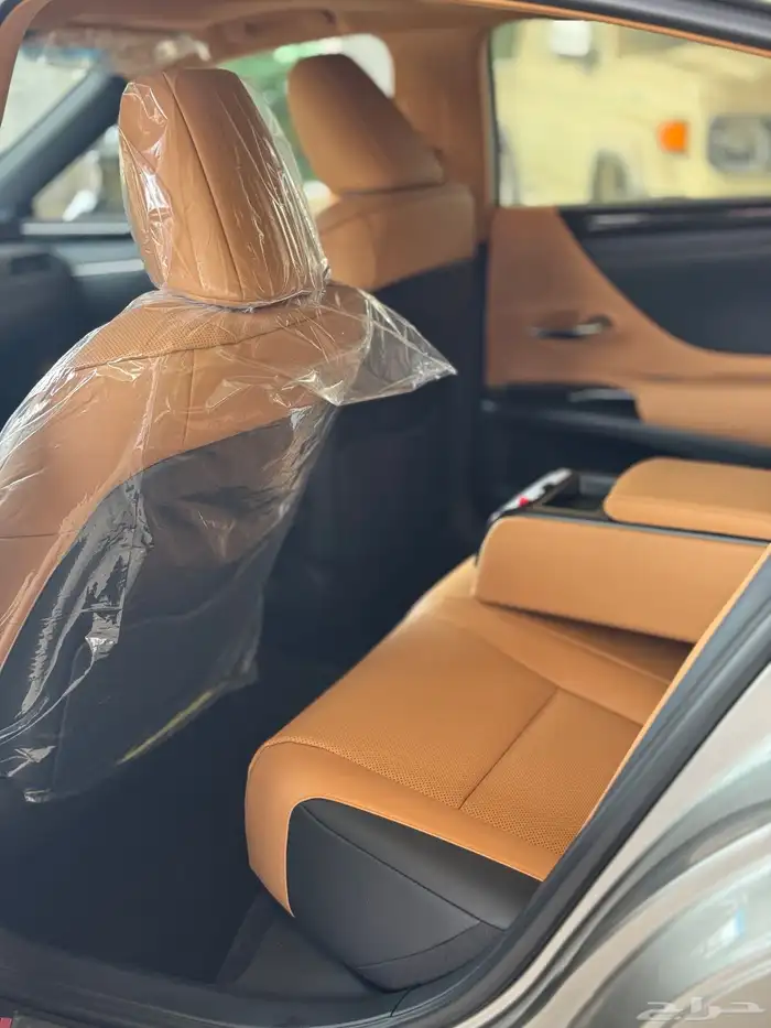 لكزس ES250 بنزين 2025 فئة AA (سعودي) 6