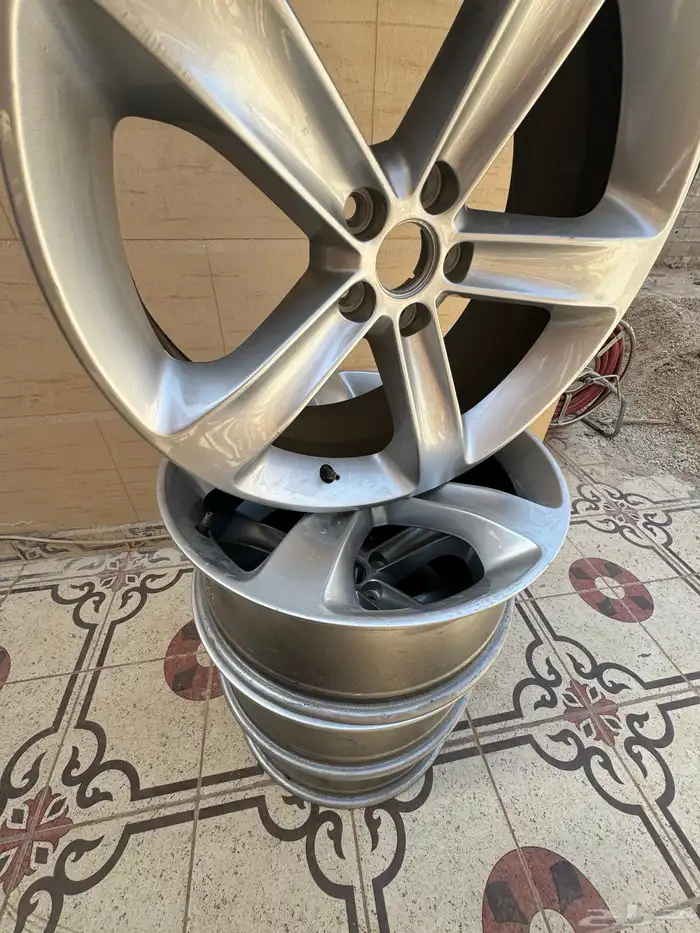 قطع تشارجر 2017 RT 8