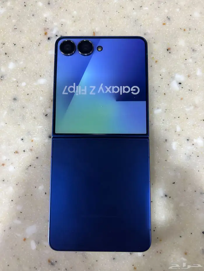 مجسم سامسونج z فليب 7 0