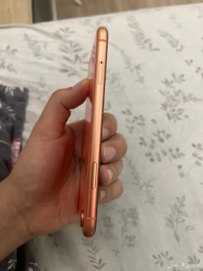 ايفون XR 128 GB ارجواني او برتقالي 2